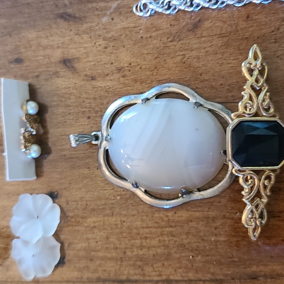 70 Items of Vintage jewelry - Picture 15 of 15